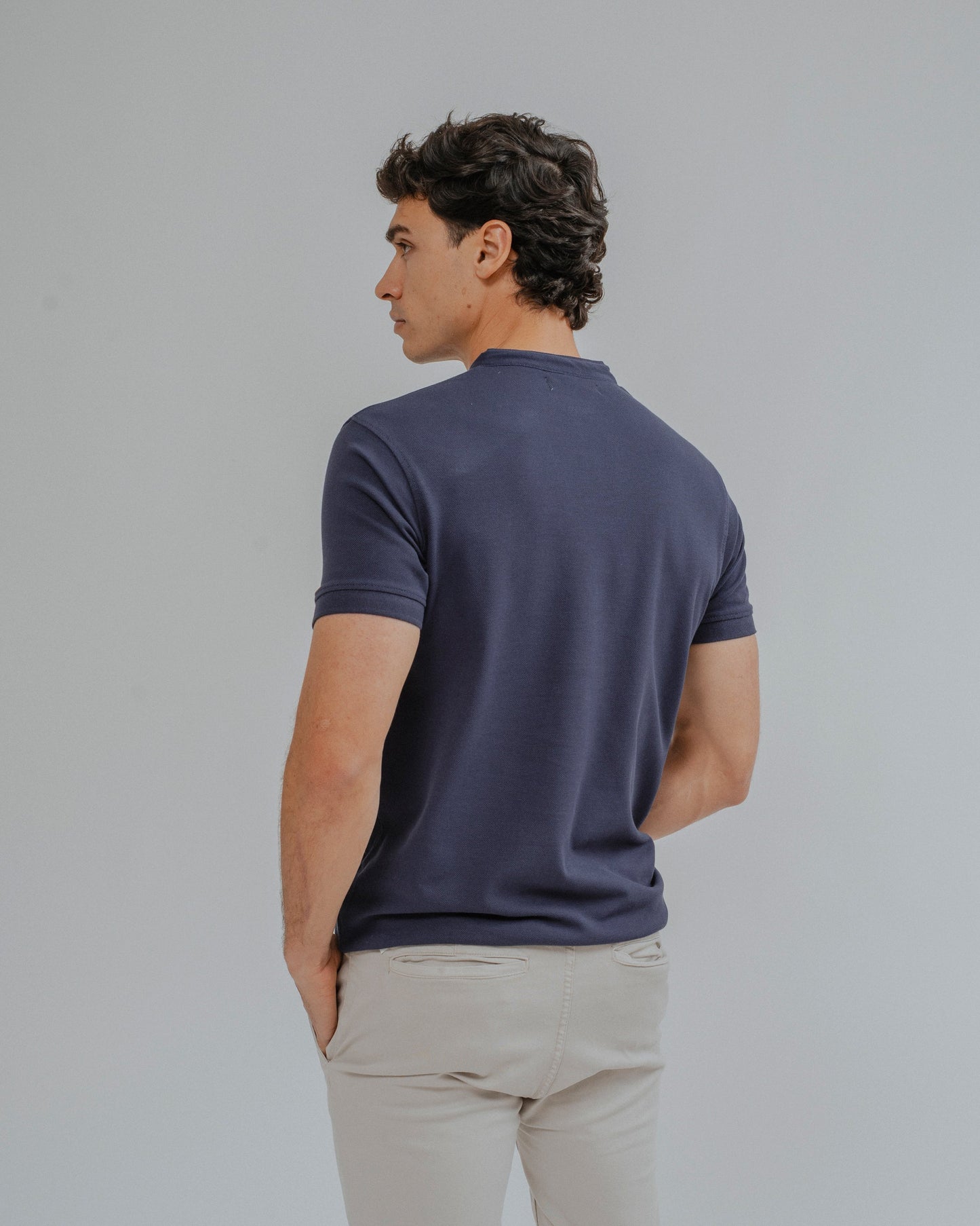 POLO BÁSICO CUELLO MAO MARINO