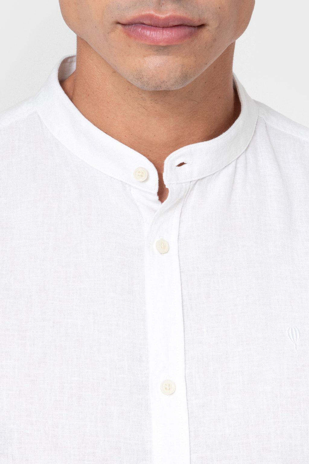 CAMISA LINO BLANCA CUELLO MAO