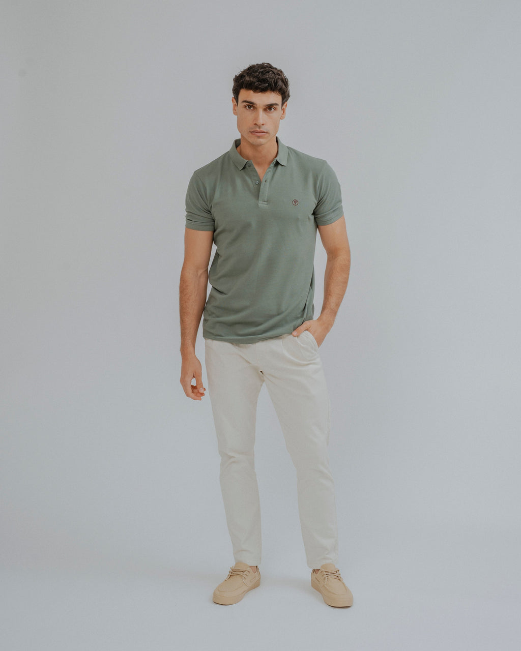 POLO BÁSICO REGULAR FIT VERDE
