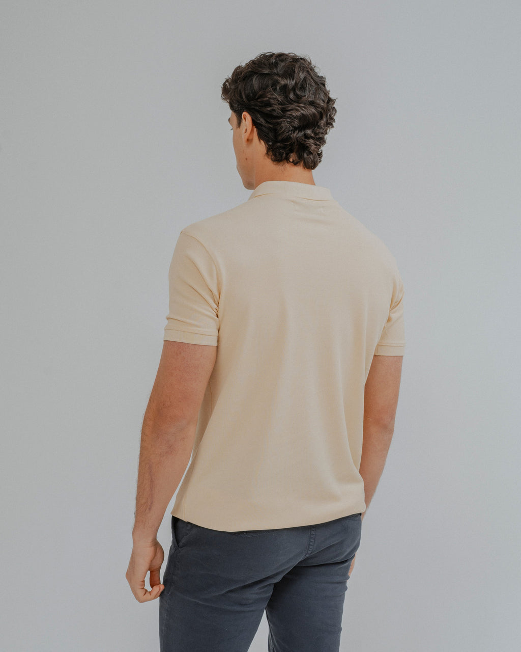 POLO BÁSICO REGULAR FIT AMARILLO