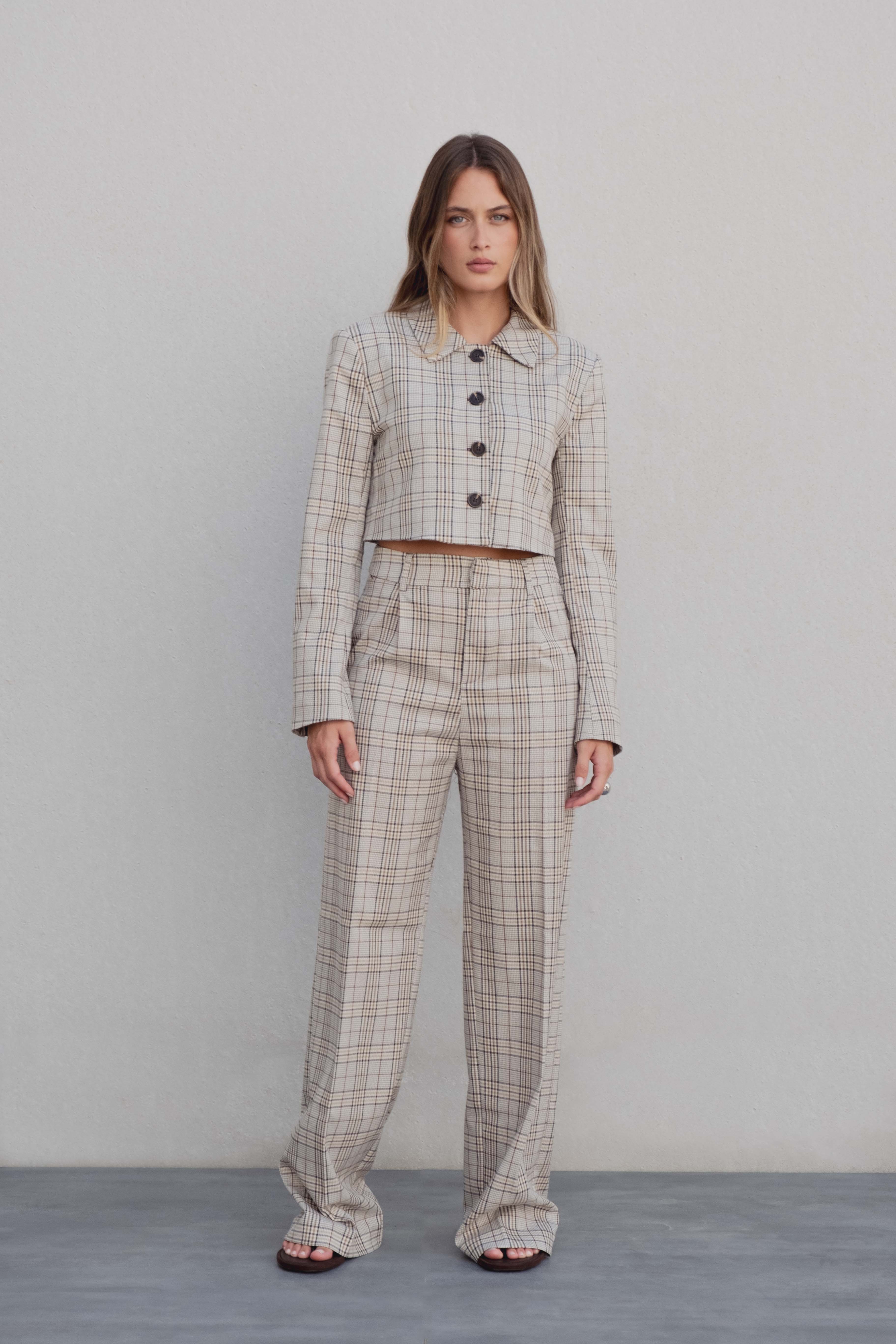 CHAQUETA CROPPED CUADROS