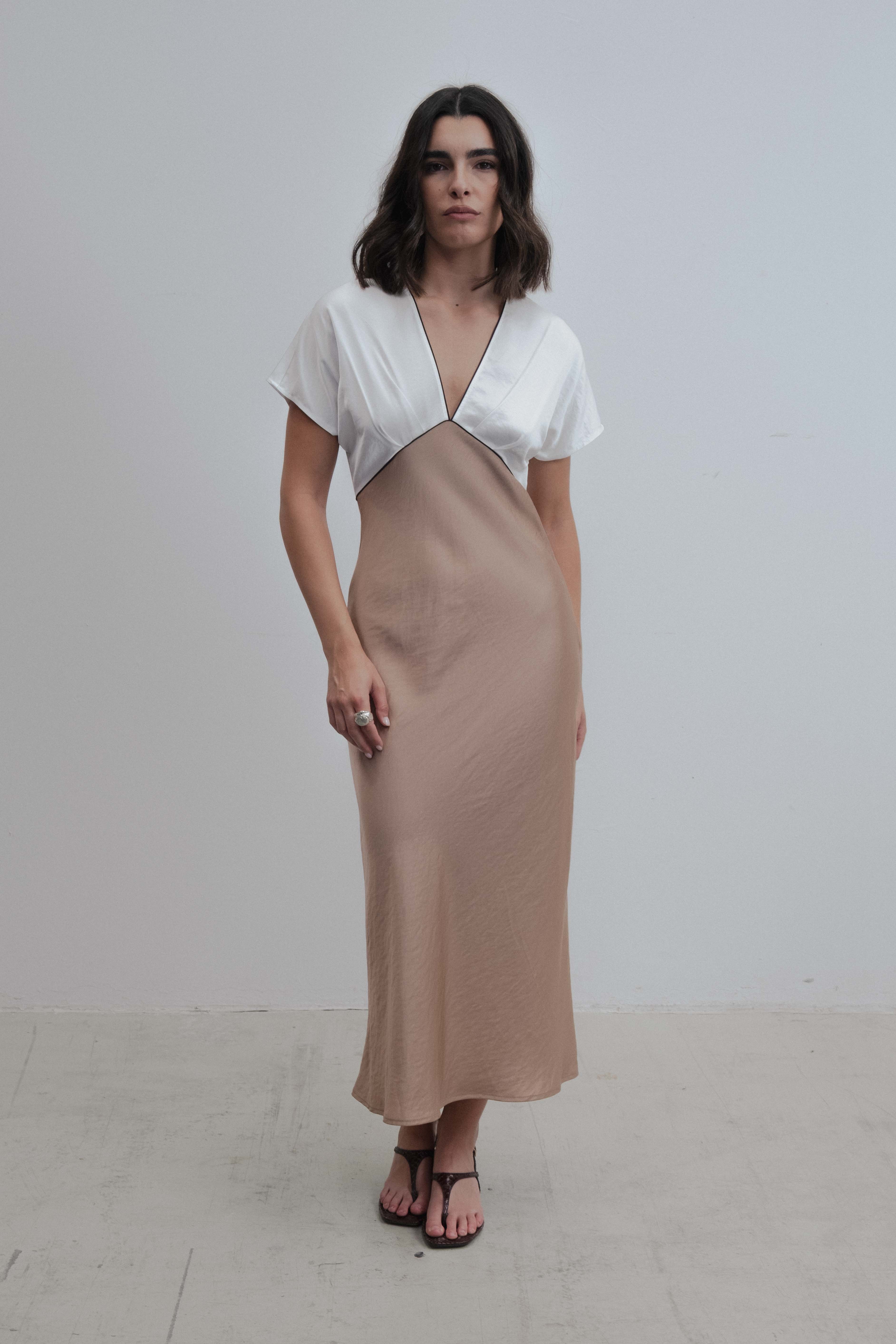 VESTIDO SATINADO VIVOS CONTRASTE